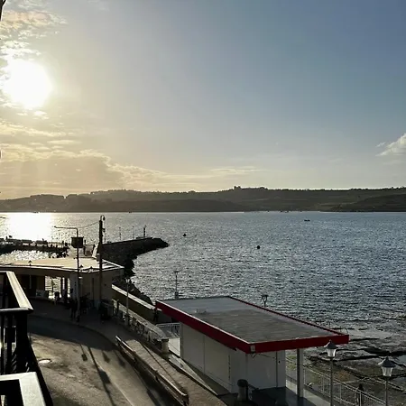 Seafront Сент-Полс-Бей