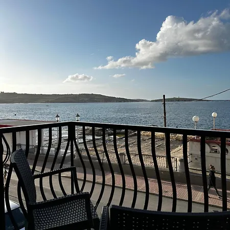 Seafront Апартаменты