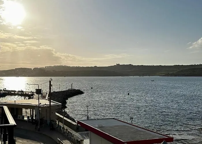 Seafront Сент-Полс-Бей