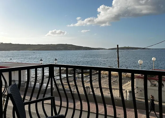 Seafront Апартаменты